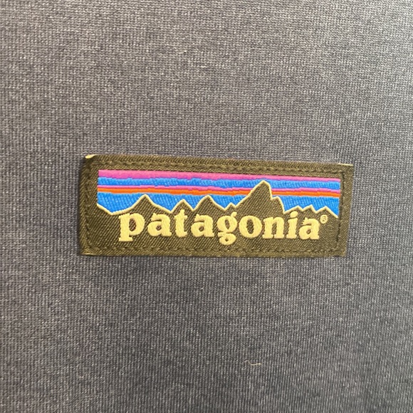 Patagonia, women’s R1 Daily zip-neck pullover, Navy blue, EUC - Picture 7 of 8